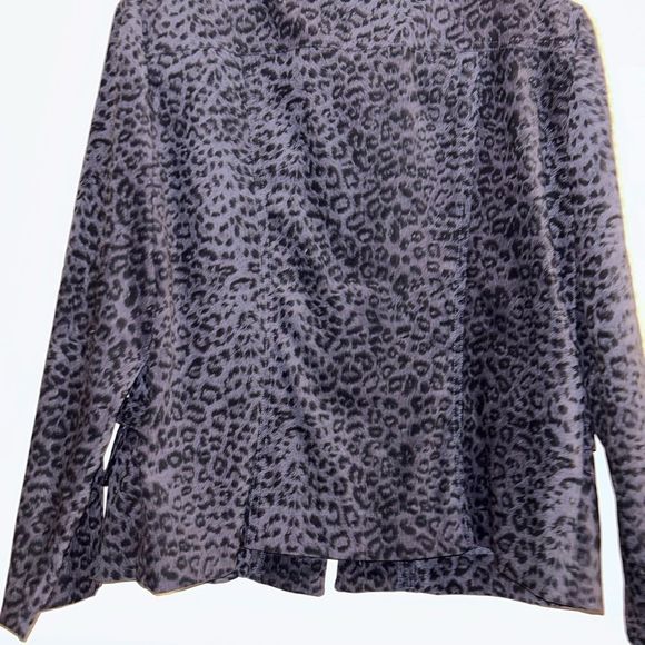 Plus size grey leopard print zip up jacket size 16P - Picture 2 of 5